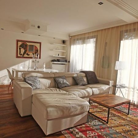 George Apartment In Neuilly Екстериор снимка